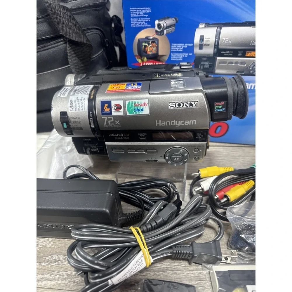 Sony Handycam CCD-TR940 Hi8 XR Camcorder NightShot SteadyShot – TESTED W/REMOTE